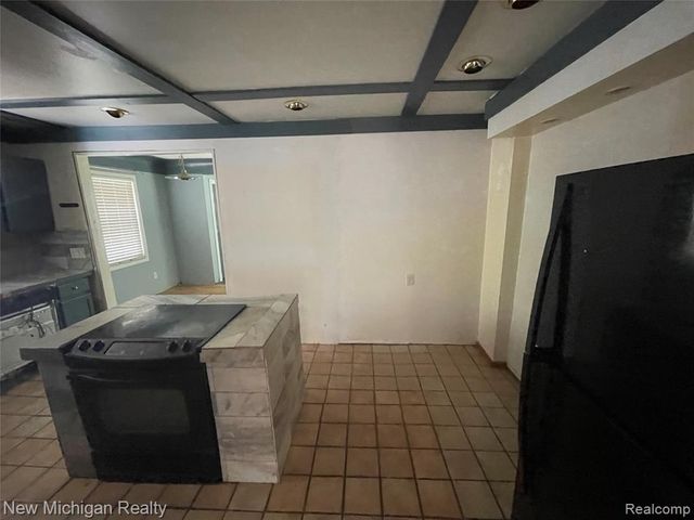 2811 Wisconsin Road, Troy, MI 48083