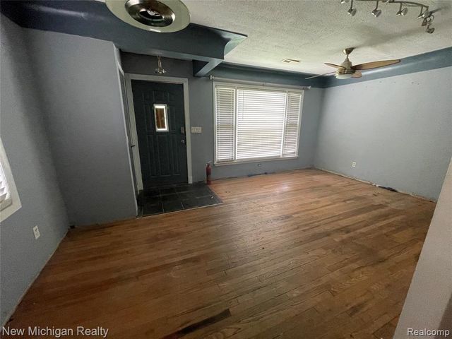 2811 Wisconsin Road, Troy, MI 48083