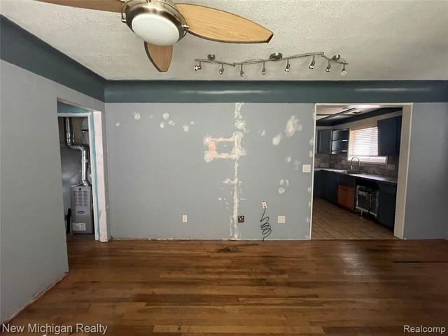 2811 Wisconsin Road, Troy, MI 48083