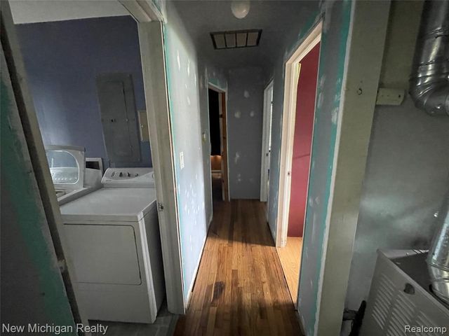 2811 Wisconsin Road, Troy, MI 48083