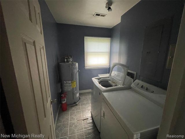2811 Wisconsin Road, Troy, MI 48083