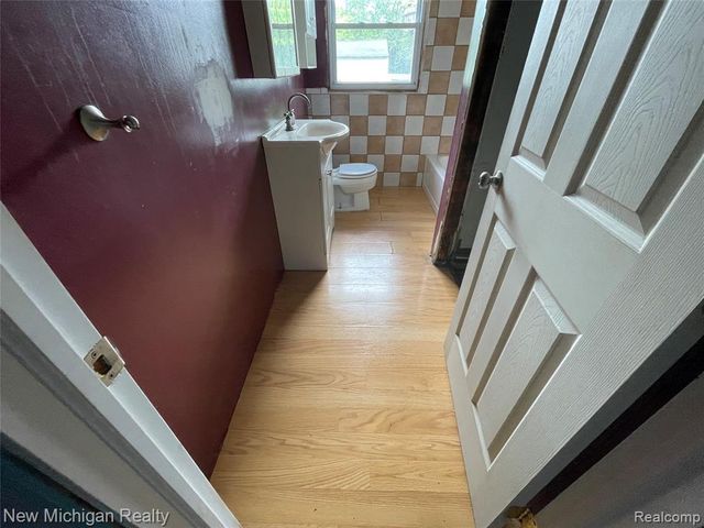 2811 Wisconsin Road, Troy, MI 48083