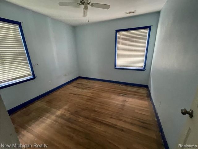 2811 Wisconsin Road, Troy, MI 48083