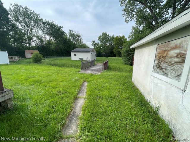 2811 Wisconsin Road, Troy, MI 48083