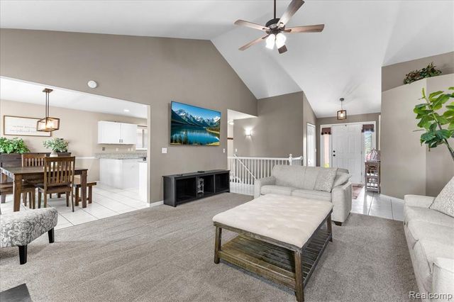51965 Sequoya Drive, Macomb, MI 48042