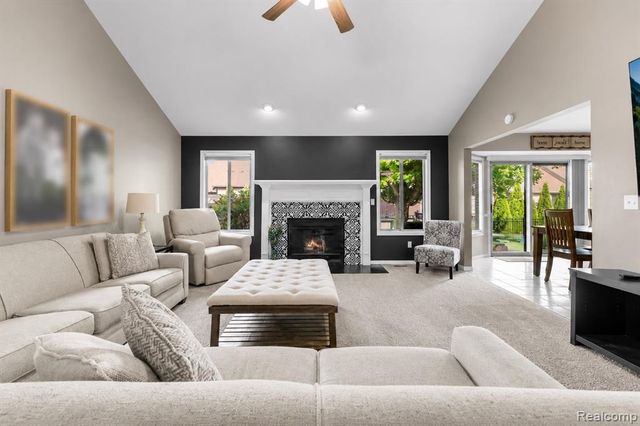 51965 Sequoya Drive, Macomb, MI 48042