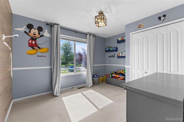 51965 Sequoya Drive, Macomb, MI 48042
