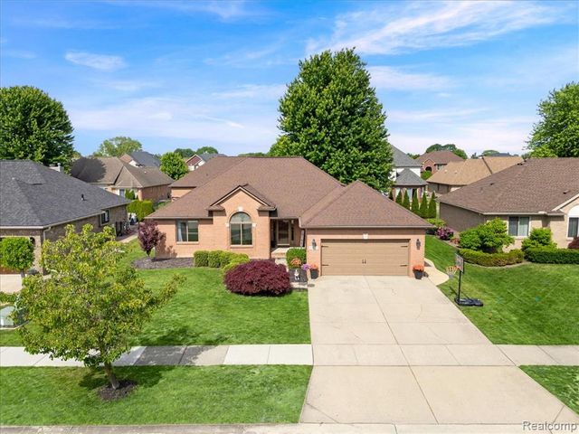 51965 Sequoya Drive, Macomb, MI 48042
