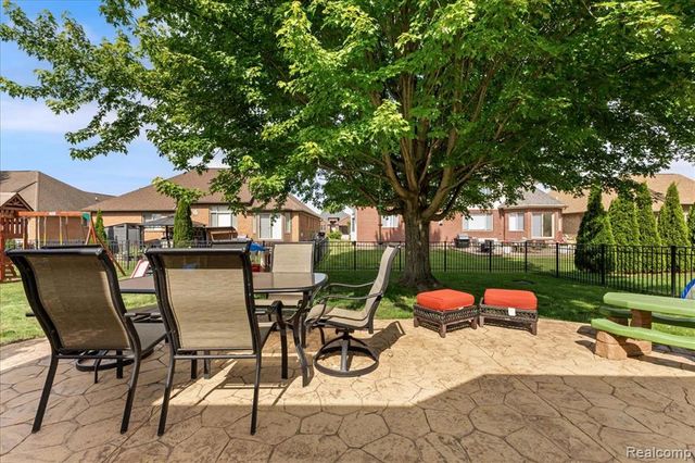 51965 Sequoya Drive, Macomb, MI 48042