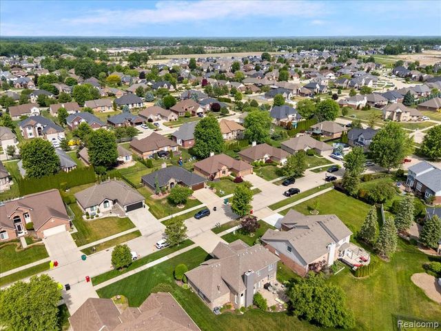 51965 Sequoya Drive, Macomb, MI 48042