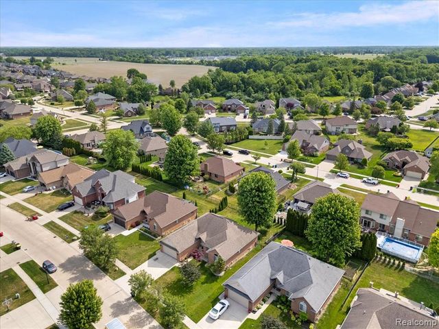 51965 Sequoya Drive, Macomb, MI 48042