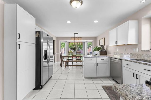 51965 Sequoya Drive, Macomb, MI 48042