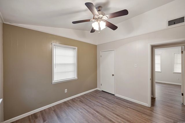 821 Parker Road, Russellville, AR 72801