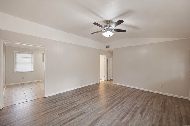 821 Parker Road, Russellville, AR 72801
