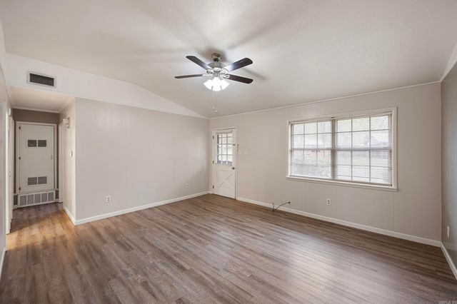 821 Parker Road, Russellville, AR 72801
