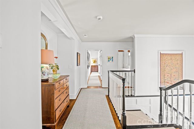 3815 Foxcroft Road, Charlotte, NC 28211