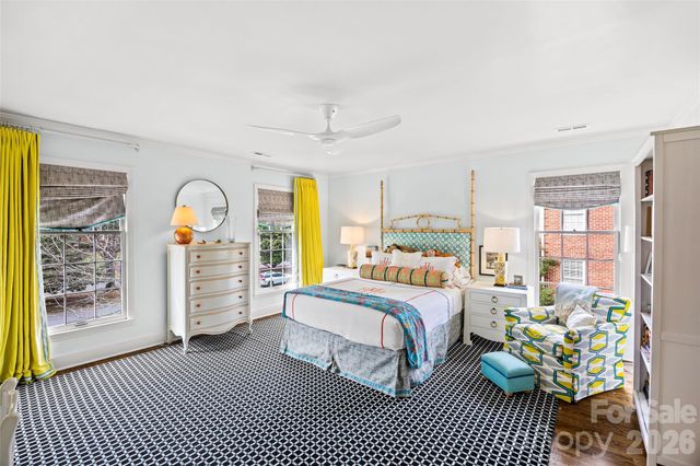 3815 Foxcroft Road, Charlotte, NC 28211