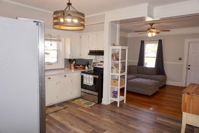 208 Hill Street, Wellford, SC 29385