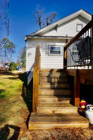 208 Hill Street, Wellford, SC 29385