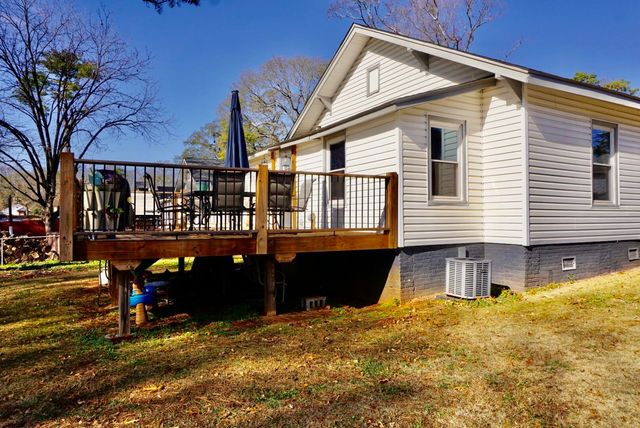 208 Hill Street, Wellford, SC 29385