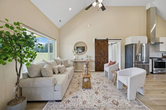 1317 Halls Mill Rd, Unionville, TN 37180