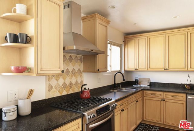 1711 Grismer Avenue 72, Burbank, CA 91504