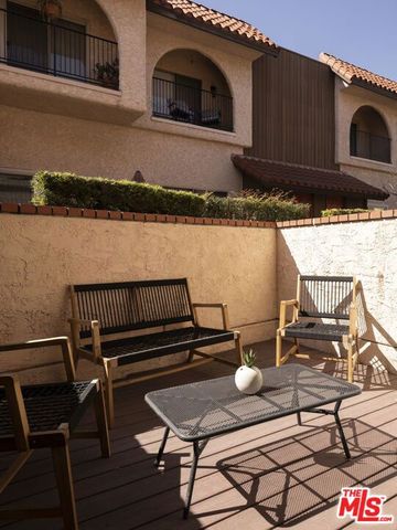 1711 Grismer Avenue 72, Burbank, CA 91504