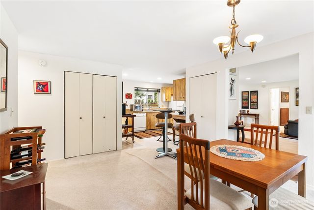 230 222nd Avenue NE, Sammamish, WA 98074