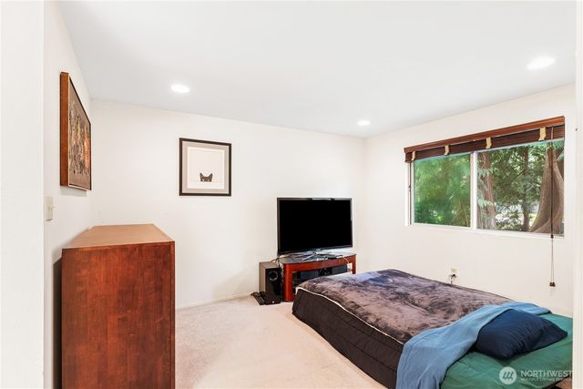 230 222nd Avenue NE, Sammamish, WA 98074