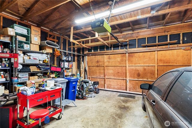 230 222nd Avenue NE, Sammamish, WA 98074