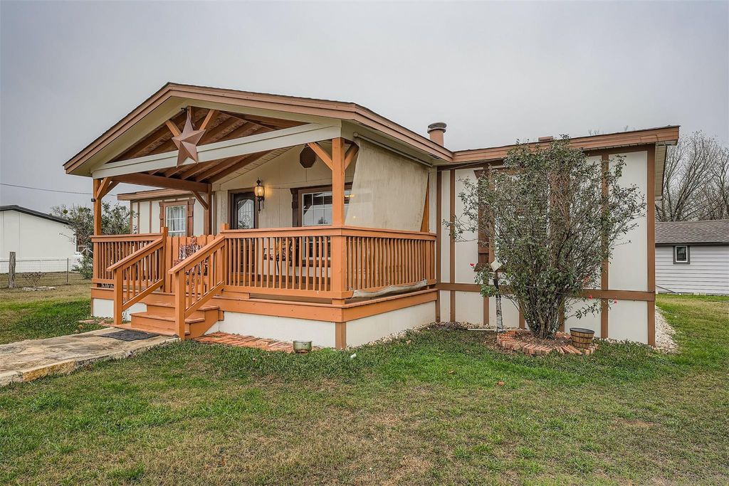 145 Alyssa LOOP, Bastrop, TX 78602