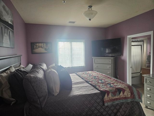 7 F St Unit 3, Hampton, NH 03842