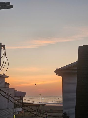 7 F St Unit 3, Hampton, NH 03842