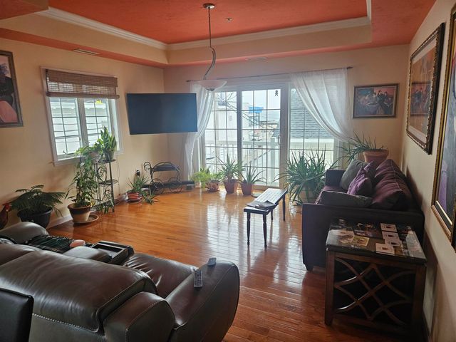 7 F St Unit 3, Hampton, NH 03842