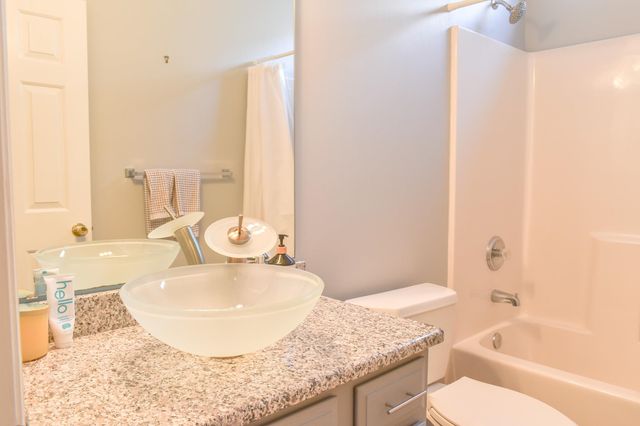 1670 Sedgefield Dr., Murrells Inlet, SC 29576