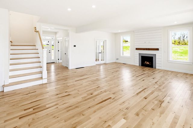 244 Oak Street, Dover, NH 03820