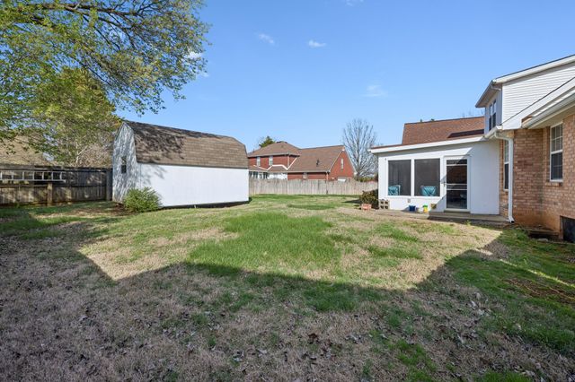 1602 Lewis Cir, Murfreesboro, TN 37129