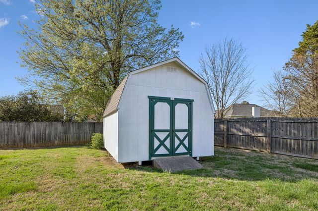 1602 Lewis Cir, Murfreesboro, TN 37129