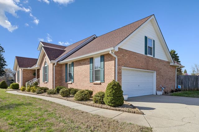 1602 Lewis Cir, Murfreesboro, TN 37129