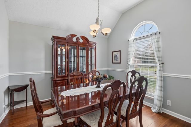 1602 Lewis Cir, Murfreesboro, TN 37129