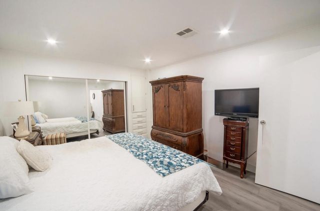 73330 Linda Circle, Palm Desert, CA 92260