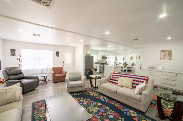 73330 Linda Circle, Palm Desert, CA 92260