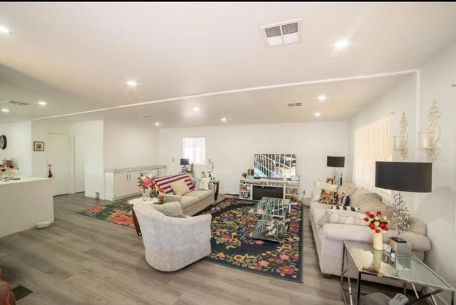 73330 Linda Circle, Palm Desert, CA 92260