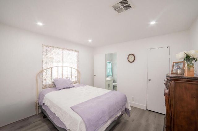 73330 Linda Circle, Palm Desert, CA 92260