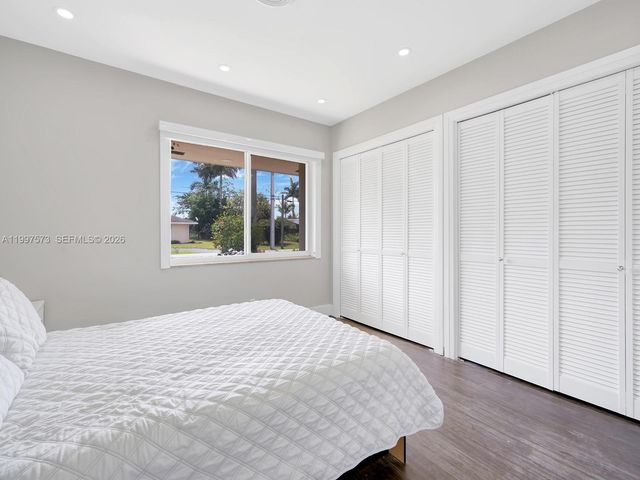 621 E Tropical Way, Plantation, FL 33317