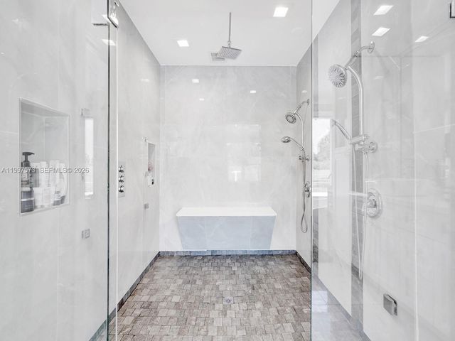621 E Tropical Way, Plantation, FL 33317