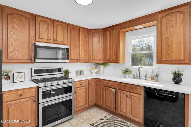 7 Patterson Street, Red Bank, NJ 07701