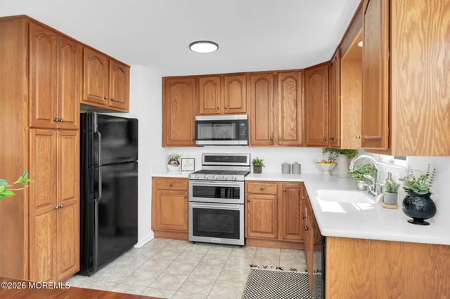 7 Patterson Street, Red Bank, NJ 07701