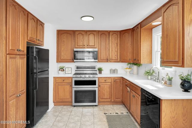 7 Patterson Street, Red Bank, NJ 07701