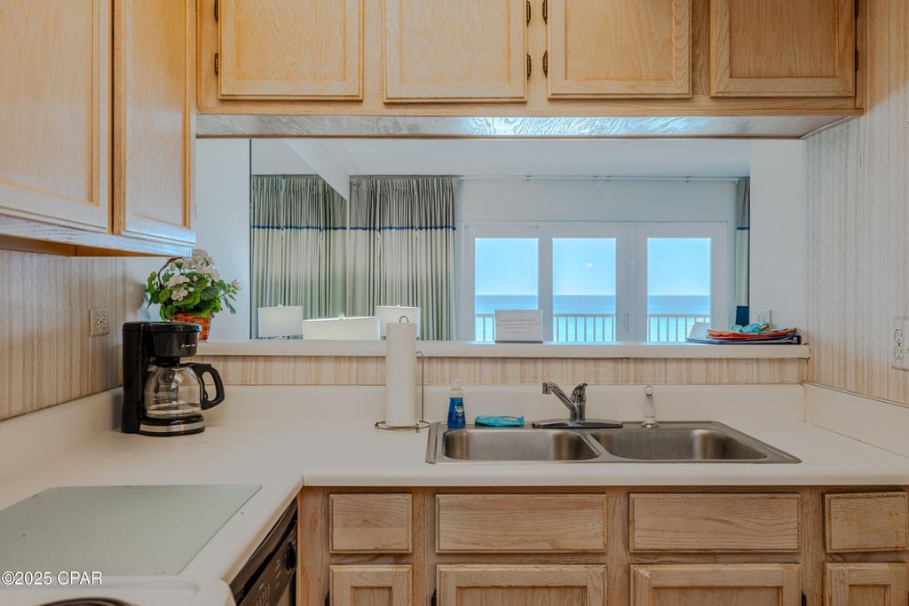 Image 14 of property listing at 6213 Thomas Drive 405, Panama City Beach, FL 32408